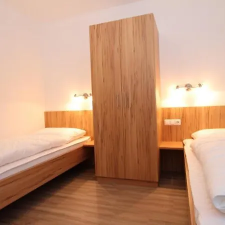 Dorferhaus * ケーニヒスライテン