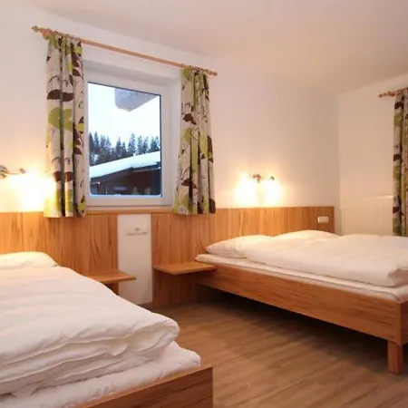 アパート Dorferhaus